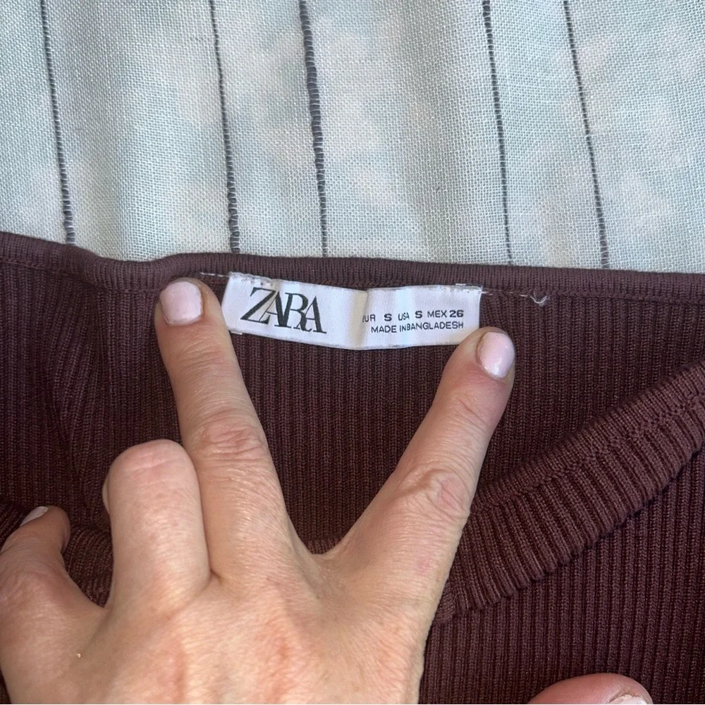 Zara Women's Brown and Burgundy Crop-top Size Small